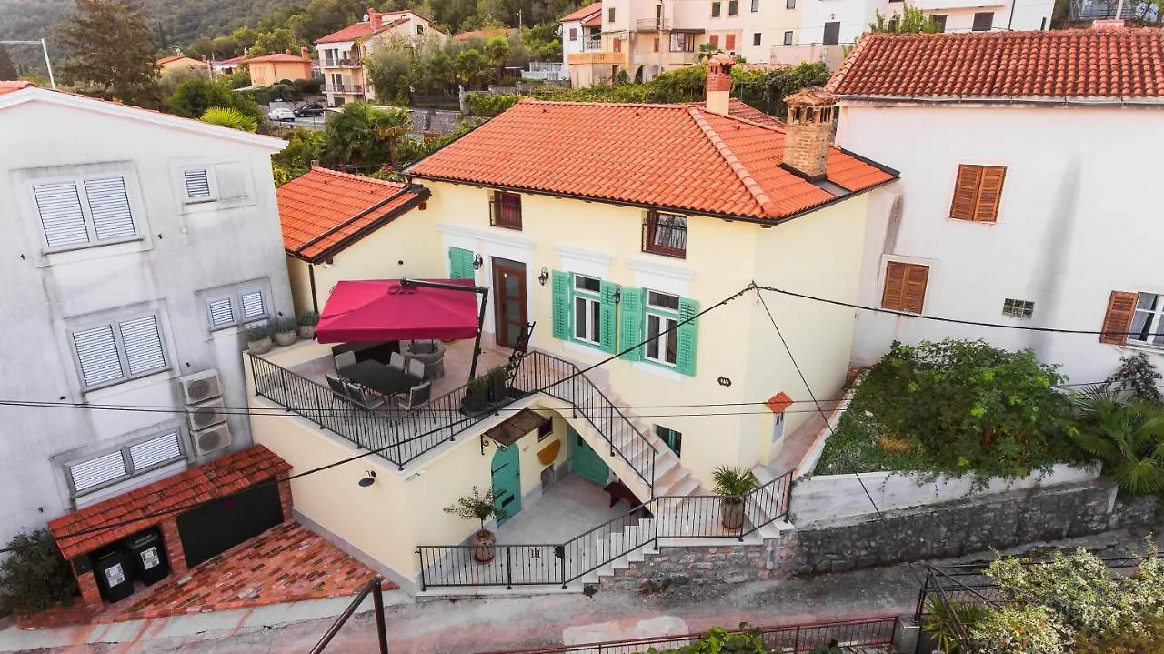 The House 1838 Villa Mošćenička Draga
